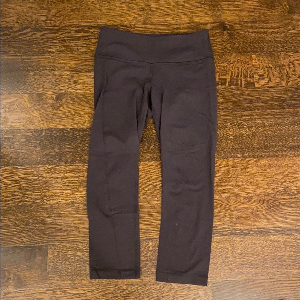 LuluLemon Black Wunder Under Crop Legging